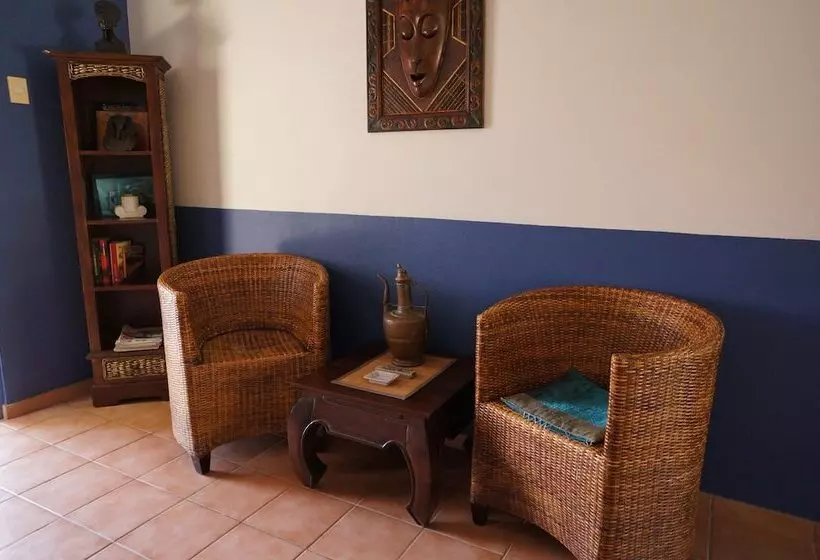 هتل Caribbean Chillout Apartments