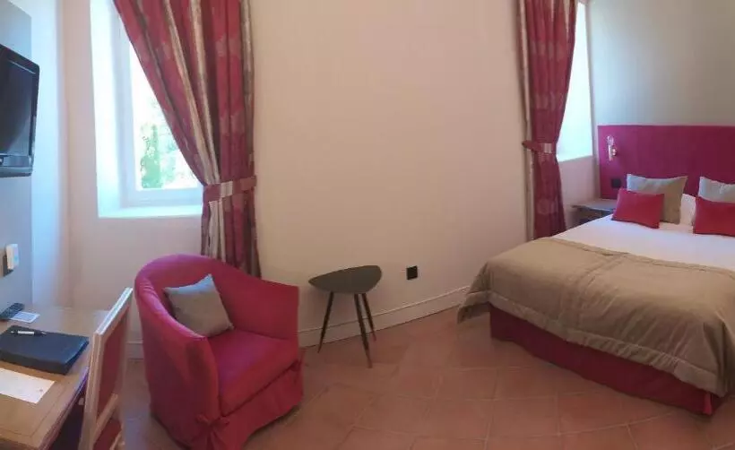 Отель Château Et Golf De Taulane