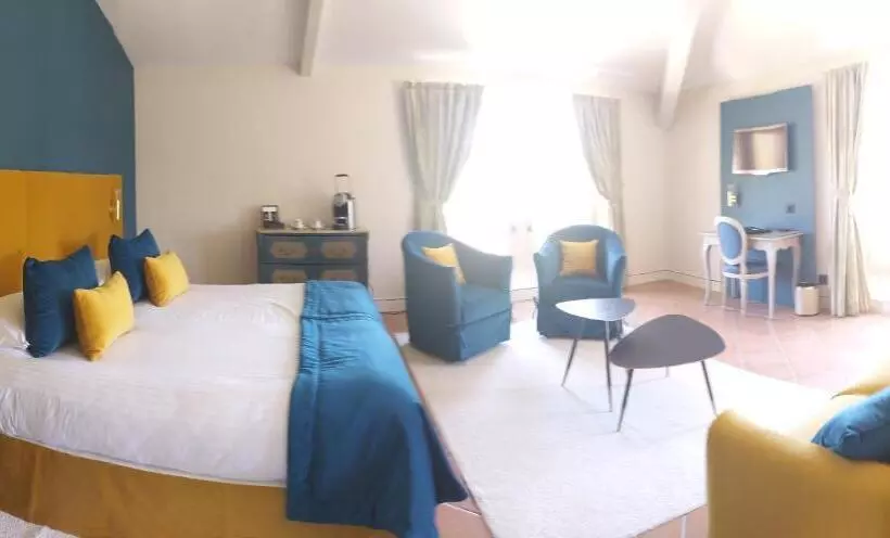 Отель Château Et Golf De Taulane