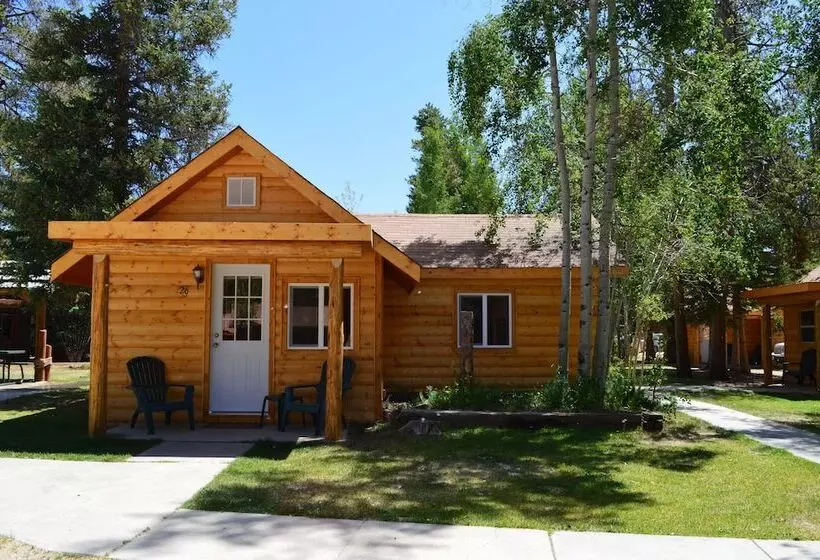 Отель Daven Haven Lodge & Cabins