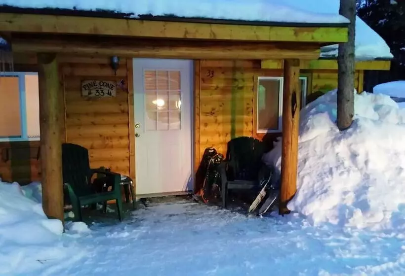 Отель Daven Haven Lodge & Cabins