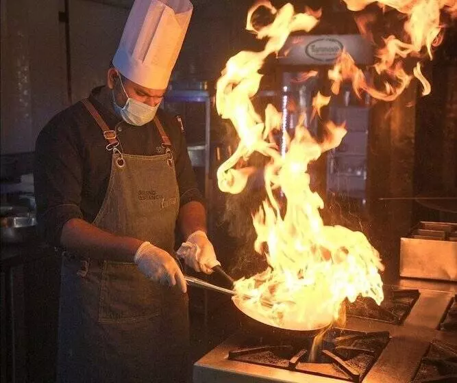 Hotel Grand Estancia