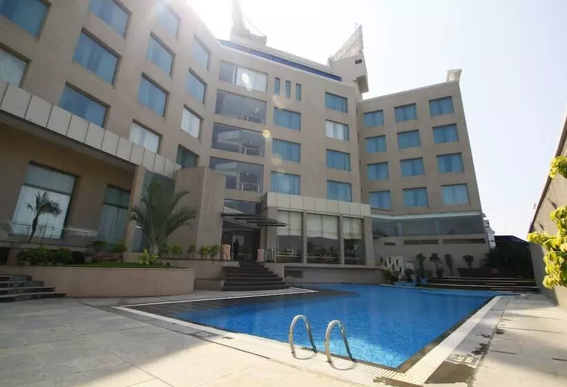 Hotel Grand Estancia