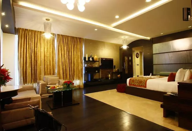 Hotel Grand Estancia