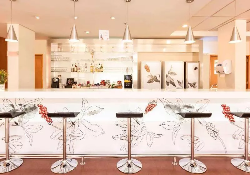 בית מלון כפרי Ibis Betim