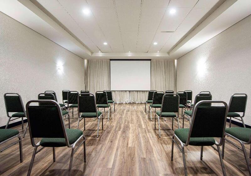 ホテル Ibis Betim