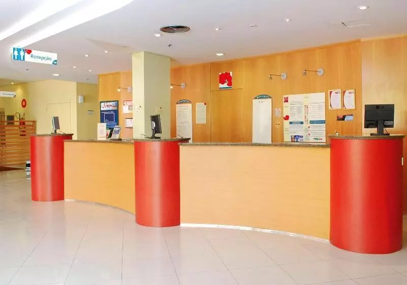 בית מלון כפרי Ibis Betim