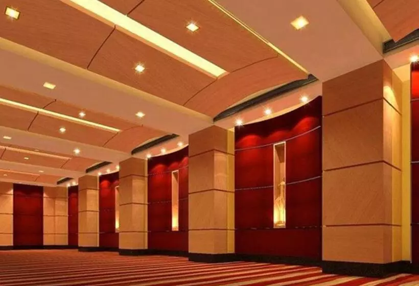 Lemon Tree Hotel Shimona Chennai