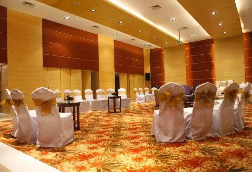 Lemon Tree Hotel Shimona Chennai