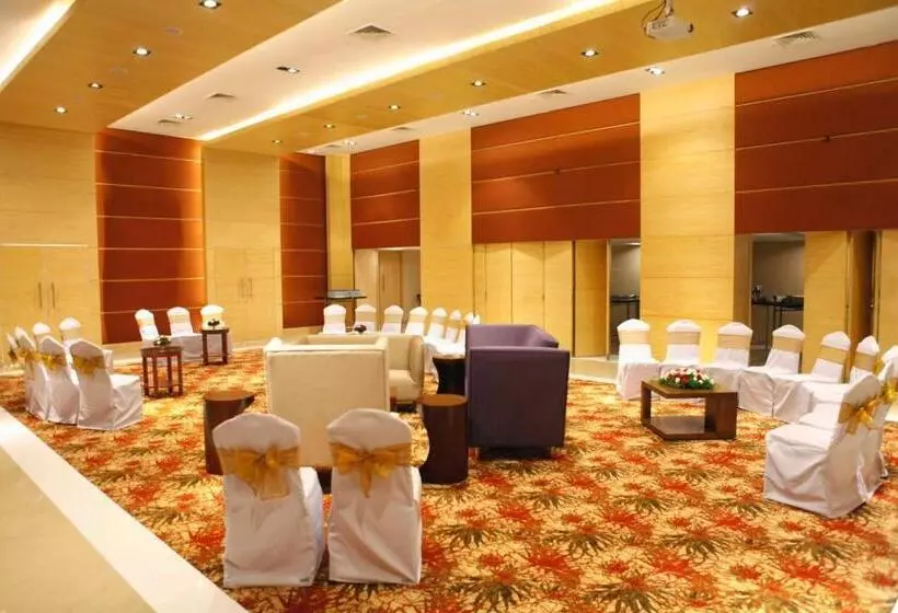 Lemon Tree Hotel Shimona Chennai