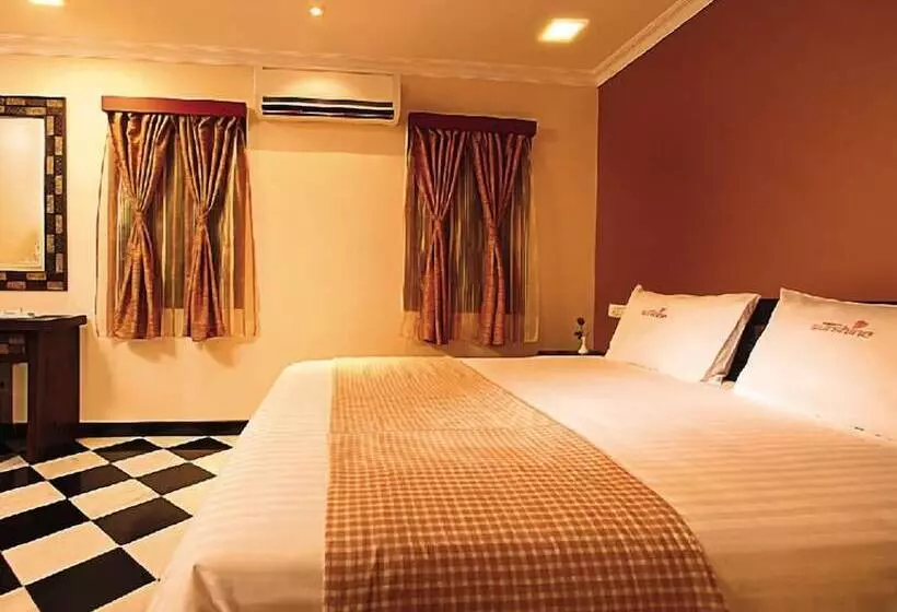 هتل Meenakshi S Sunshine