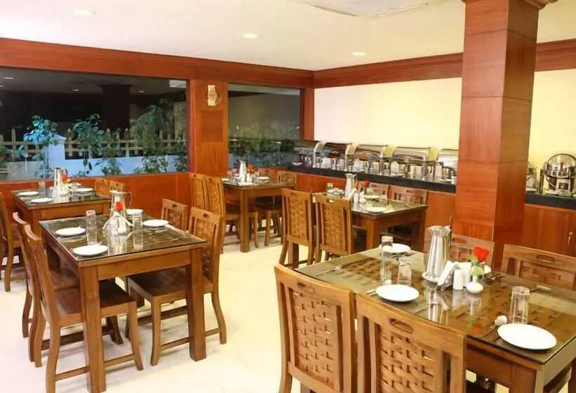 هتل Meenakshi S Sunshine