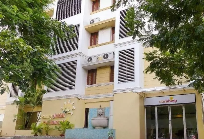 هتل Meenakshi S Sunshine
