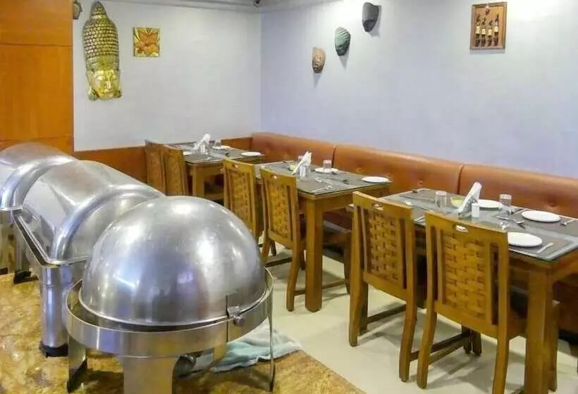 هتل Meenakshi S Sunshine