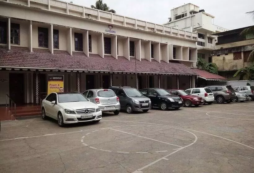 Отель Ymca International House