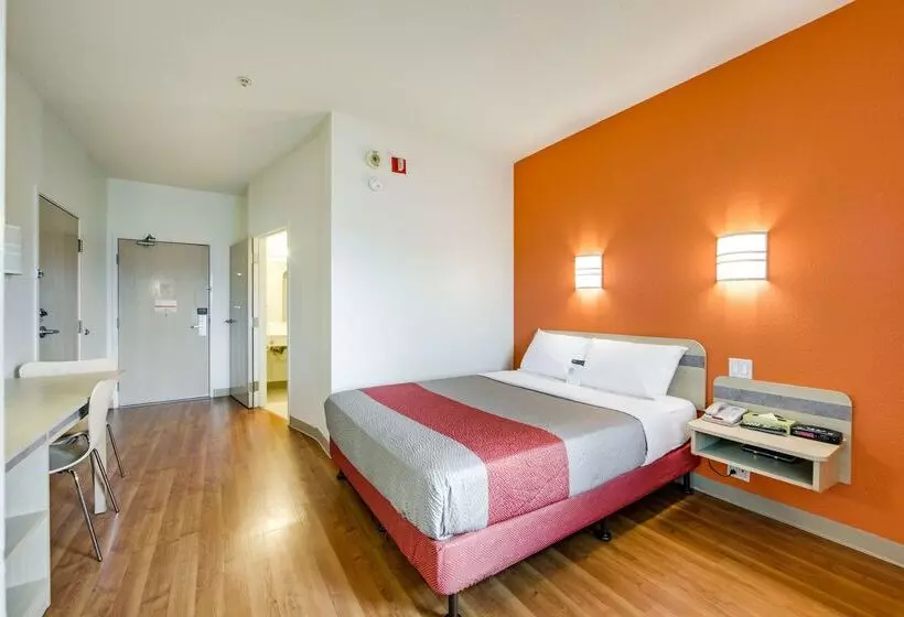 Motel 6 Brampton, On Toronto