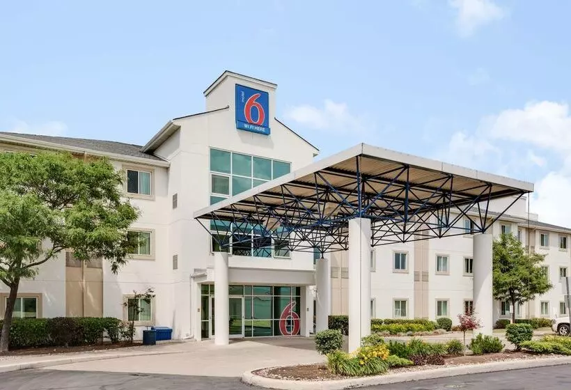 Motel 6 Brampton, On Toronto