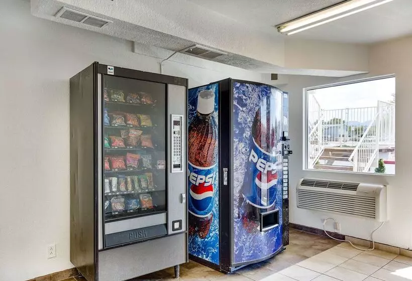 Motel 6albuquerque, Nm  Carlisle