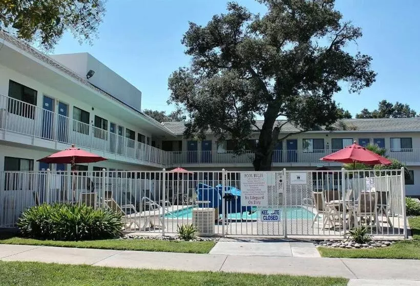 Motel 6 Atascadero, Ca