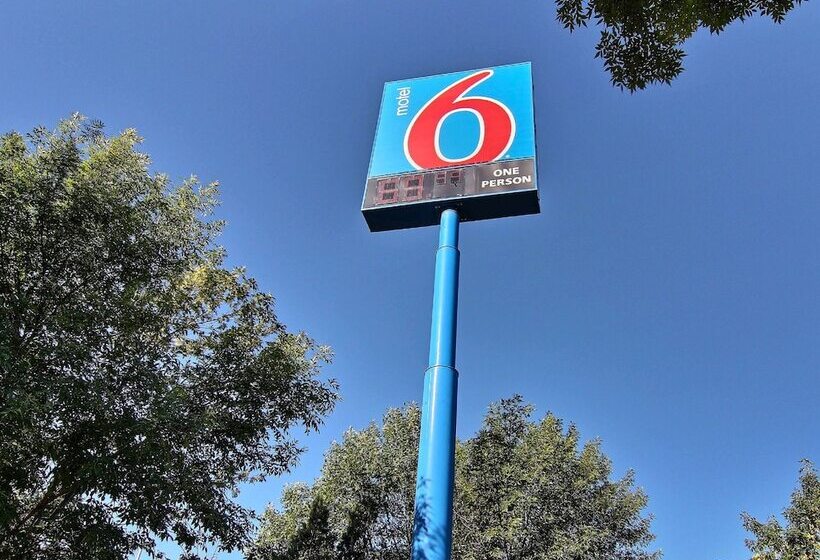 Motel 6 Bismarck, Nd