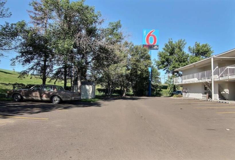 Motel 6 Bismarck, Nd