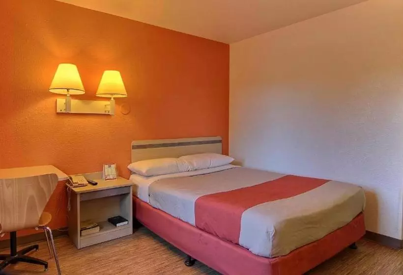 Motel 6 Bismarck, Nd