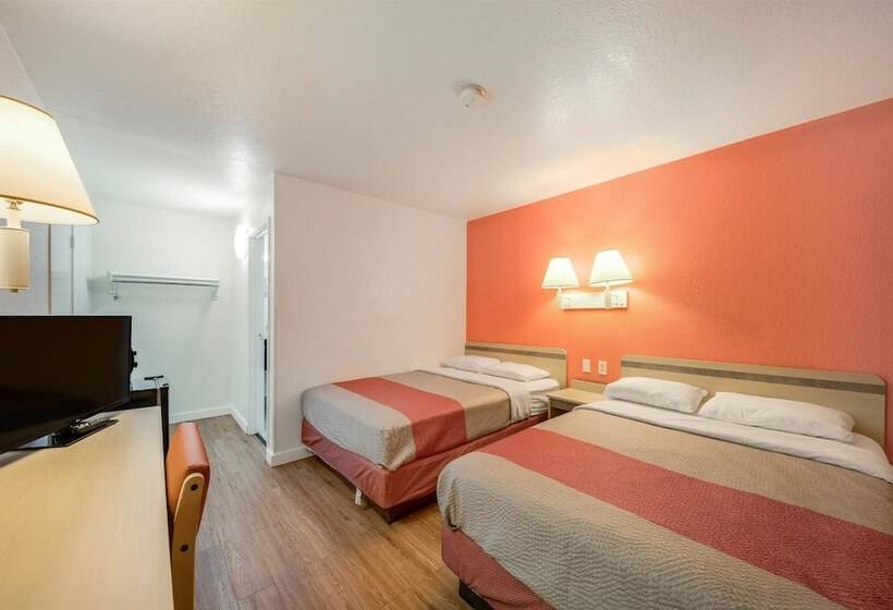 Motel 6 Greenville, Tx