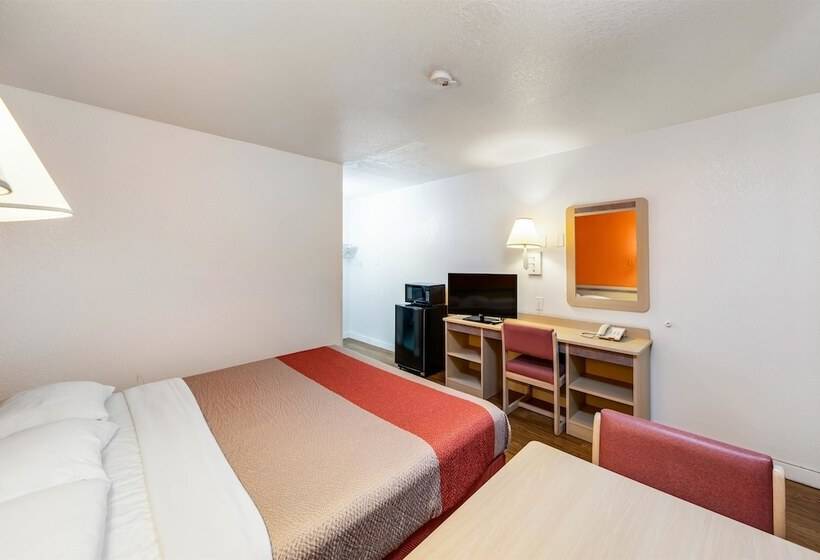 Motel 6 Greenville, Tx