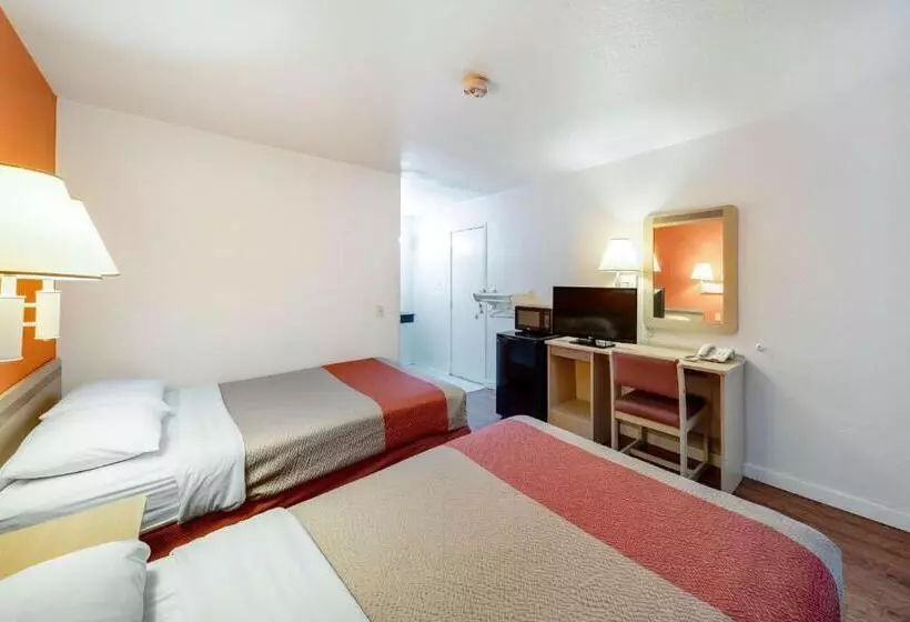 Motel 6 Greenville, Tx