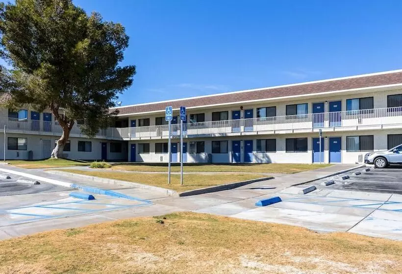 Motel 6 Mojave, Ca
