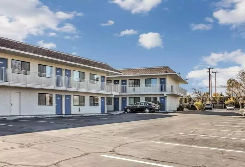 Motel 6 Mojave, Ca