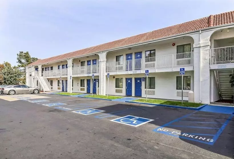 Motel 6pinole, Ca