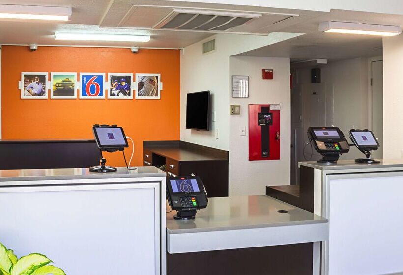 Motel 6porterville, Ca