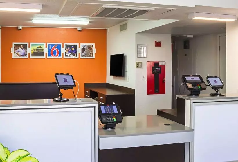 Motel 6porterville, Ca