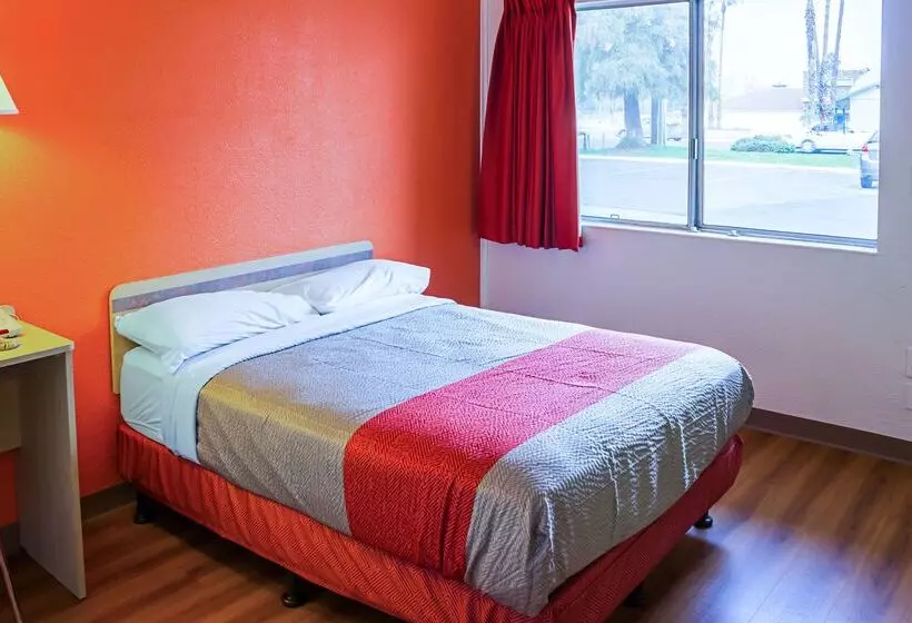 Motel 6porterville, Ca