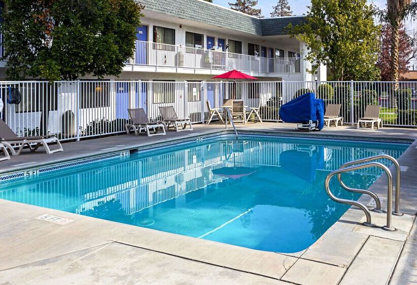 Motel 6porterville, Ca