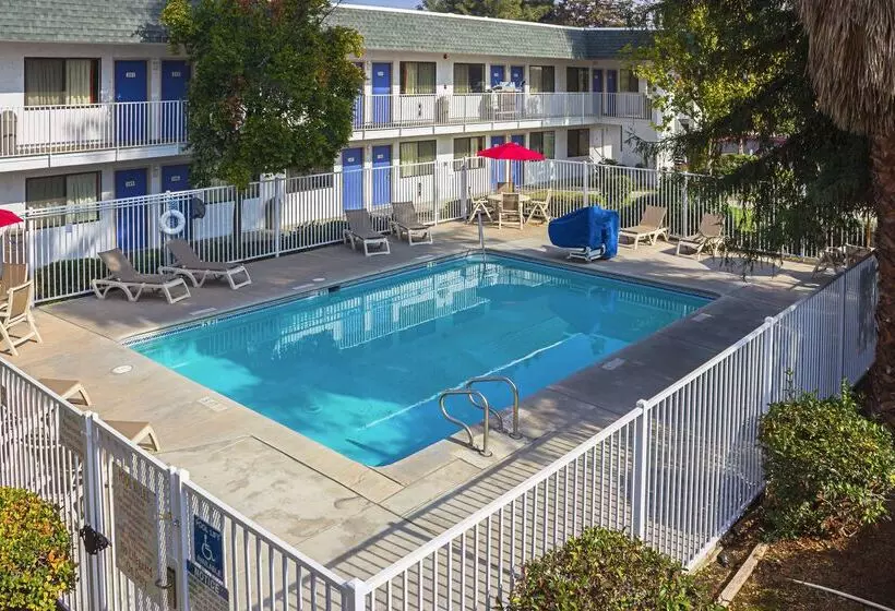 Motel 6porterville, Ca