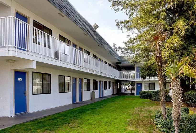 Motel 6porterville, Ca