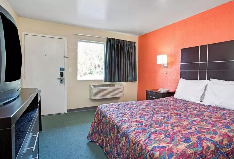 汽车旅馆  Knights Inn Jacksonville North