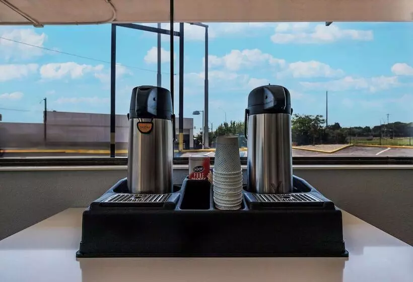 モーテル OYO Hotel Fort Worth East Gateway Ball Park