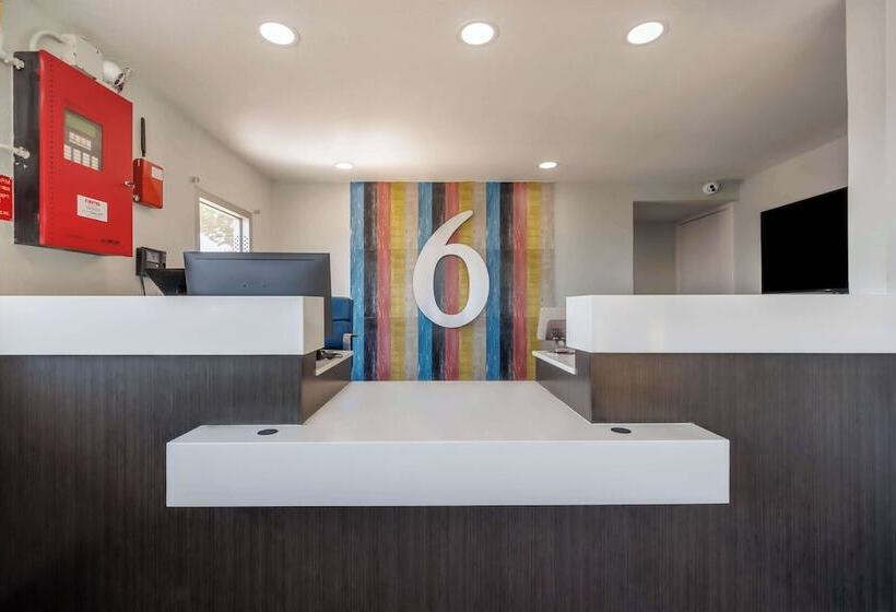 מוטל OYO Hotel Fort Worth East Gateway Ball Park