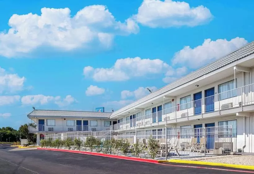 モーテル OYO Hotel Fort Worth East Gateway Ball Park