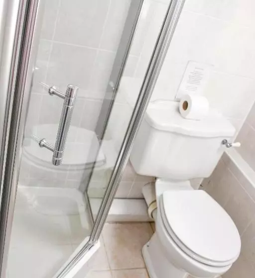 Pensão Donnington Guest House