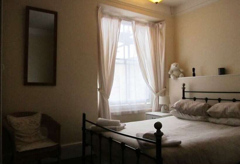 펜션 Donnington Guest House