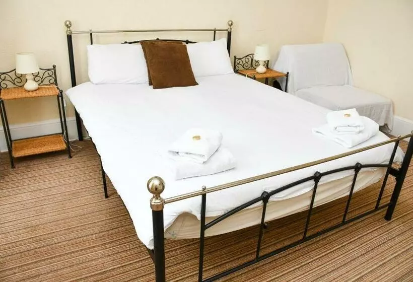 Pensão Donnington Guest House