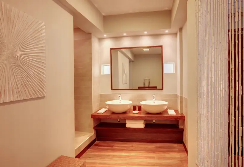 استراحتگاه Solana Beach Mauritius Adults Only