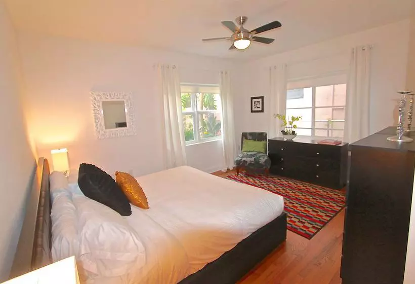 Chic Apartments At Miami Beach