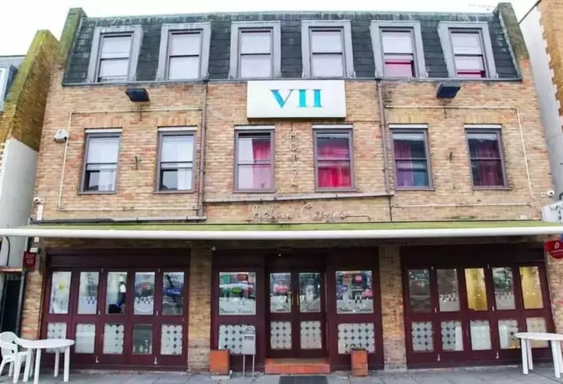 Vii Hotel & Indian Restaurant
