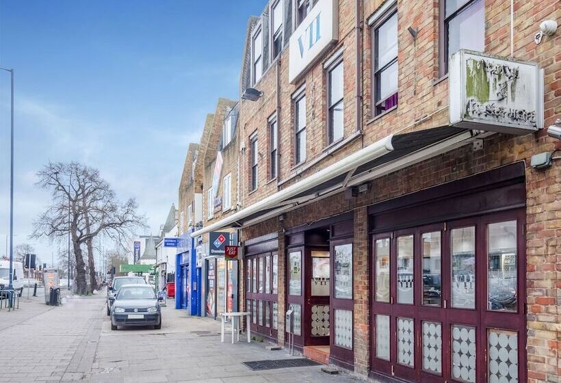 Vii Hotel & Indian Restaurant