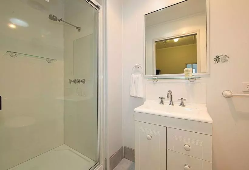 ベッドアンドブレックファースト Alexandra Lodge